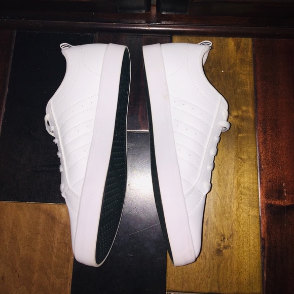 Adidas shoes - Picture 5 of 8